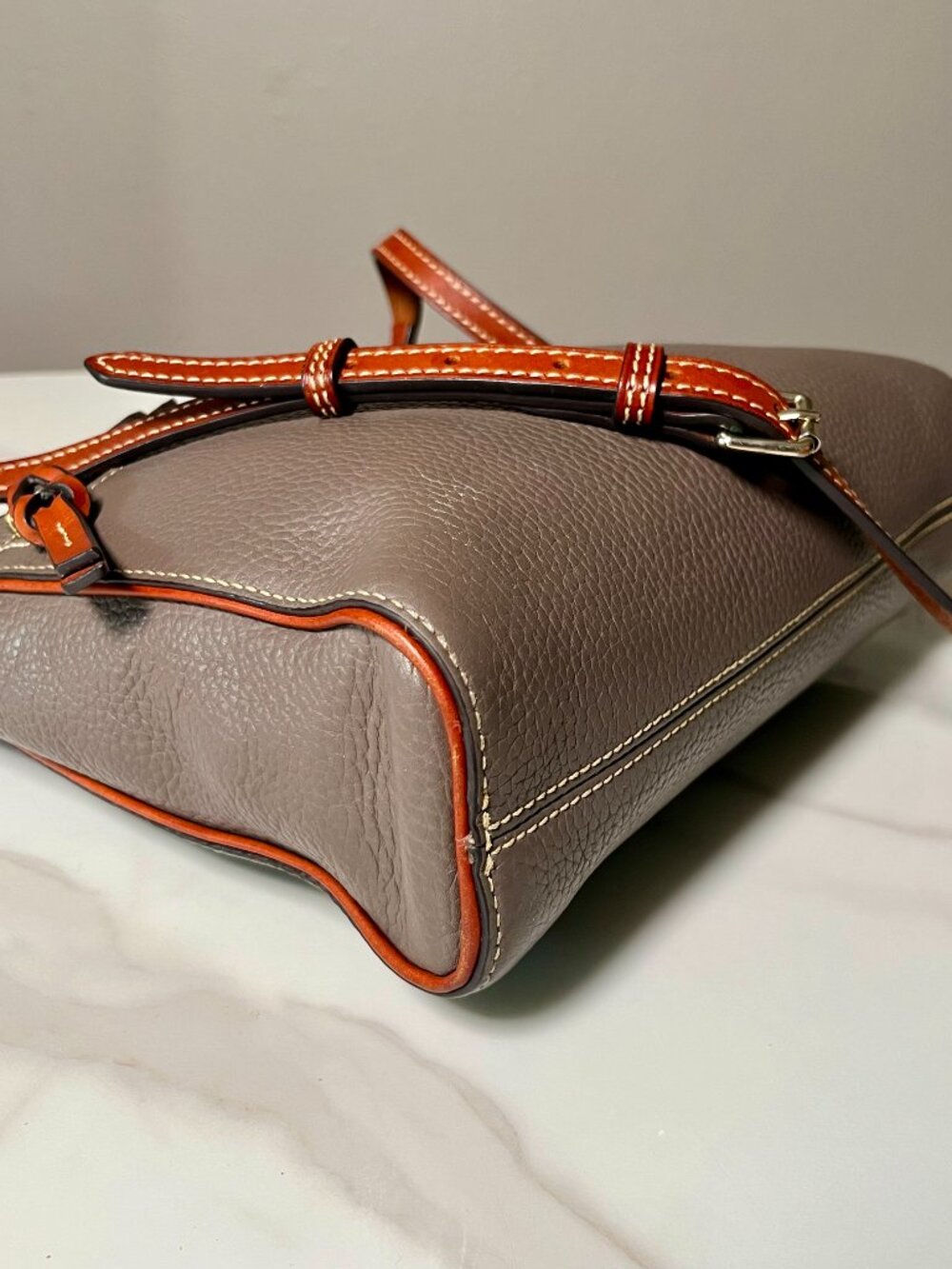 Dooney & Bourke Pebble Grain Large Peyton Triple Zip Crossbody in Elephant + COA - Picture 8 of 16